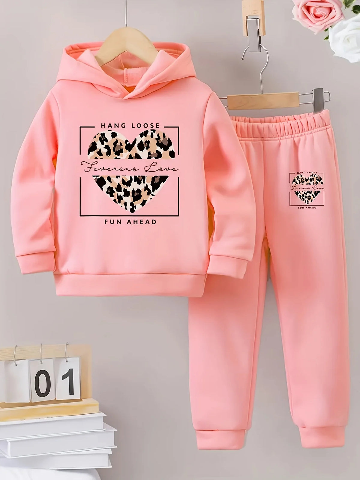 Newborn Baby Girl Leopard Print Heart Letter Fleece Hoodie & Jogger Pants Set, Perfect for Outdoor Wear in Fall and Winter
