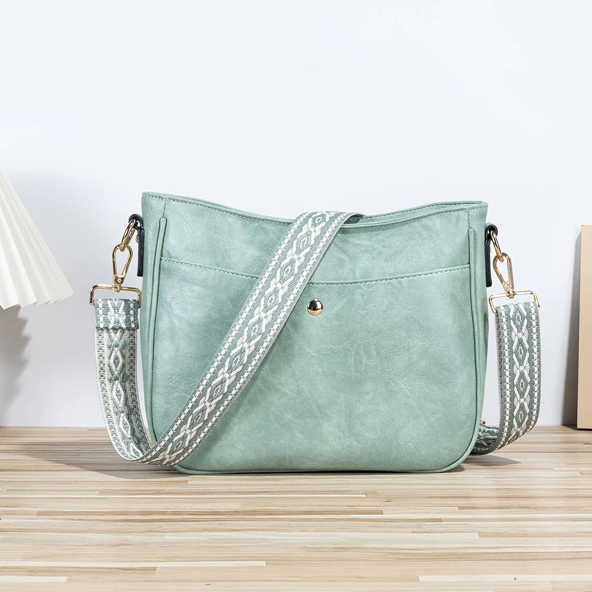 Striking Graphic Strap Crossbody Purse for Women Fashion-Bohemian Retro Hobo Bag Premium PU Leather, Secure Zipper Closure